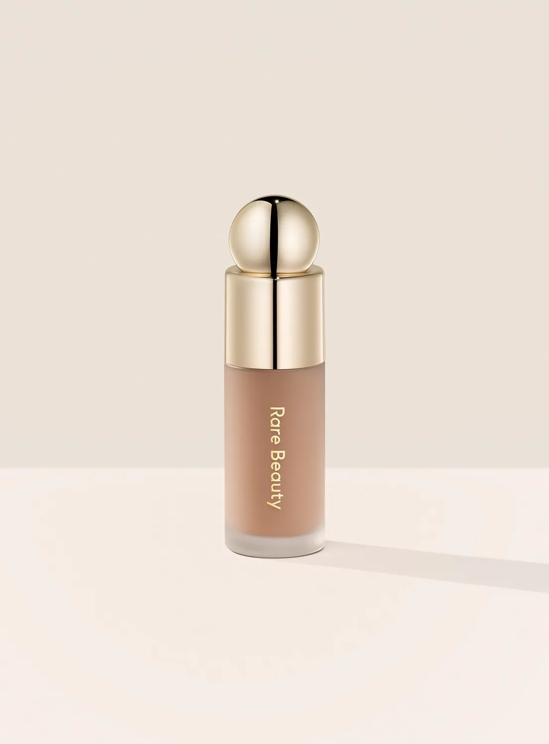 Rare Beauty Soft Pinch contour liquide fini naturel