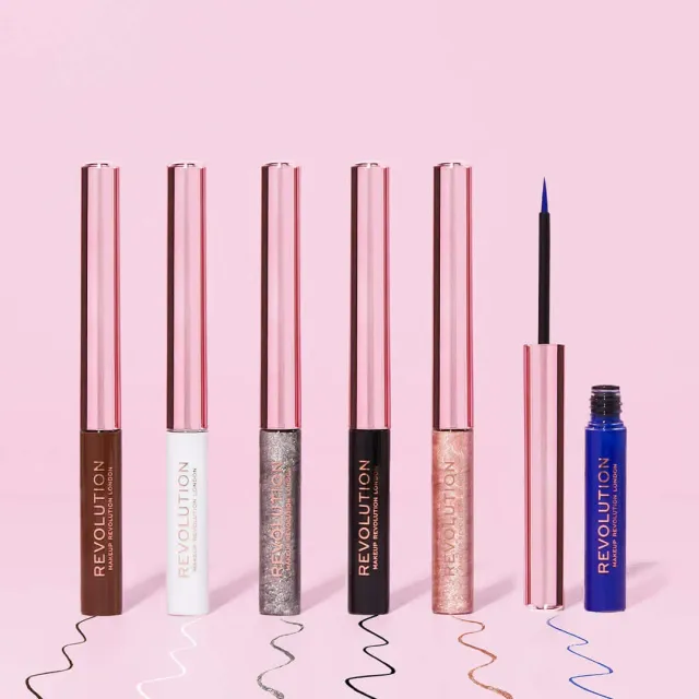 Revolution Super Flick eyeliner liquide Noir intense