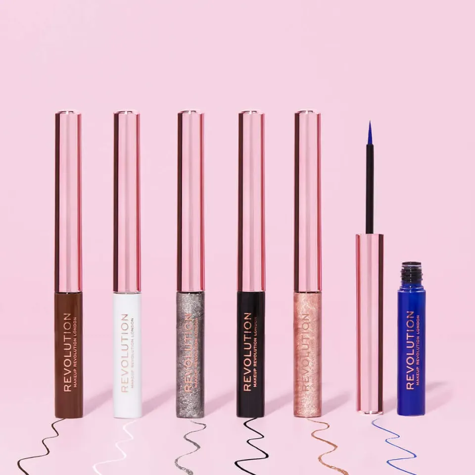 Revolution Super Flick eyeliner liquide Noir intense