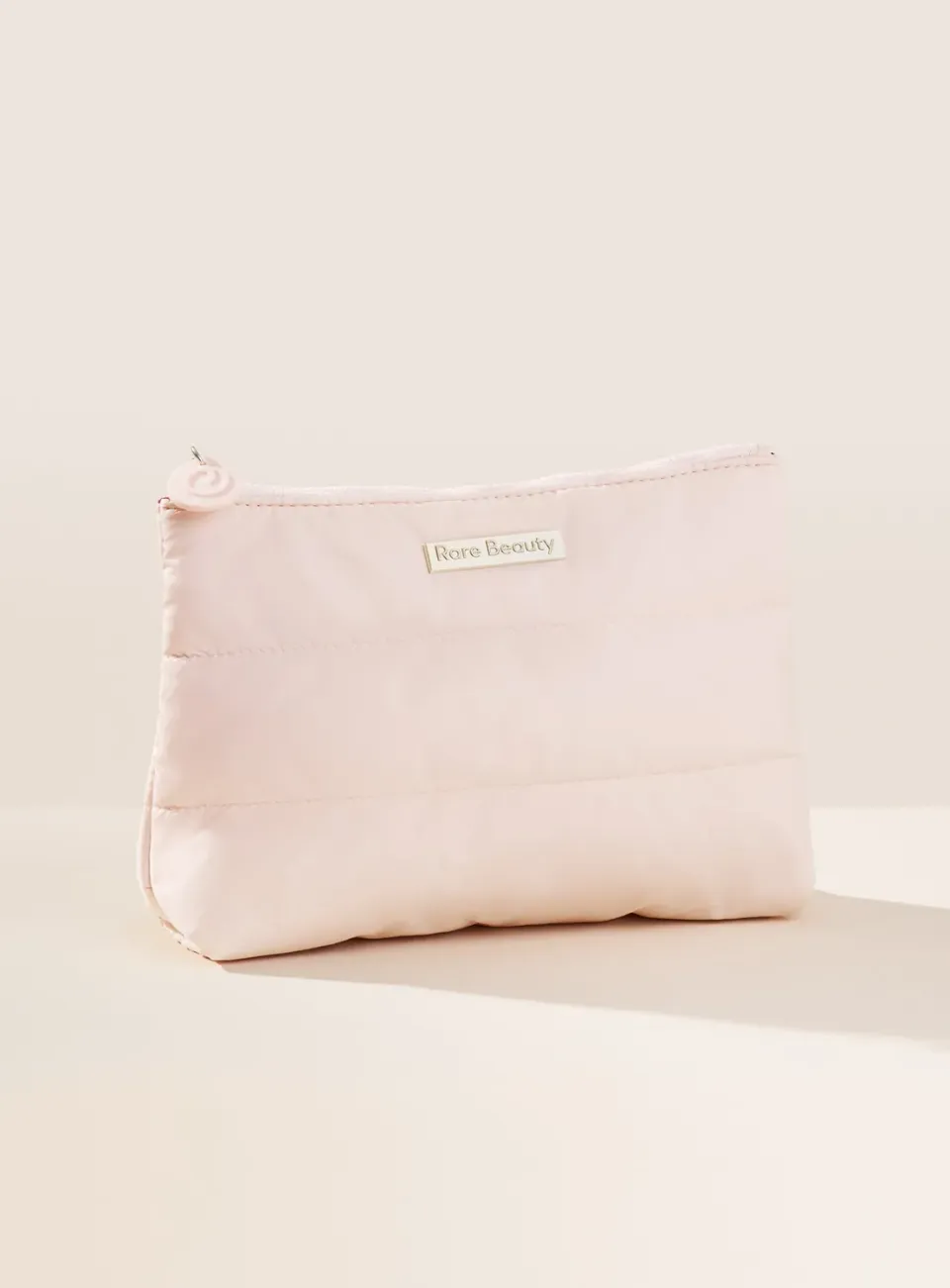 Rare Beauty Puffy trousse maquillage matelassée souple