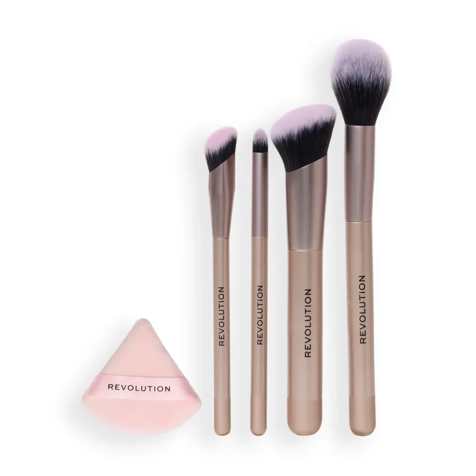 Revolution Back To Base-ics kit 3 pinceaux teint + éponge