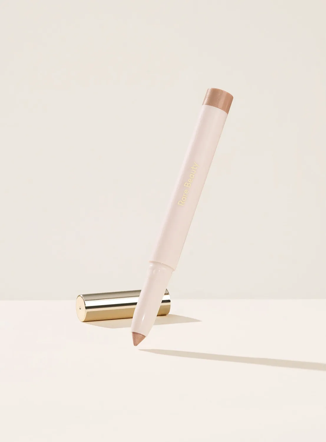 Rare Beauty All of the Above stick fard crémeux taille-crayon