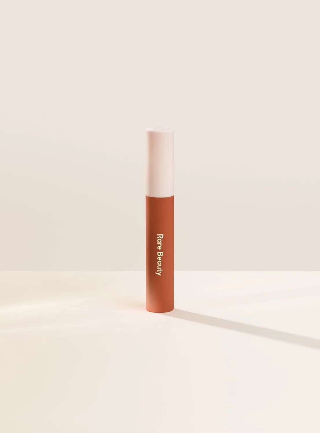 Rare Beauty Lip Soufflé crème à lèvres mate aérienne