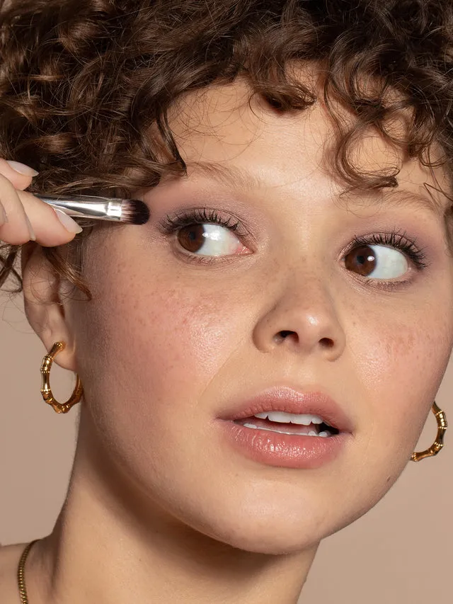 Ilia Shadow Brush pinceau fard paupières vegan
