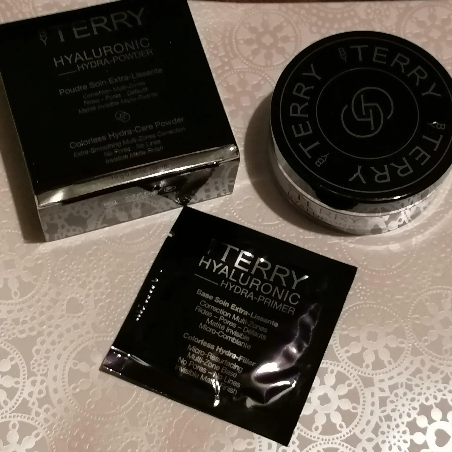 By Terry Hyaluronic Hydra-Powder poudre libre matifiante