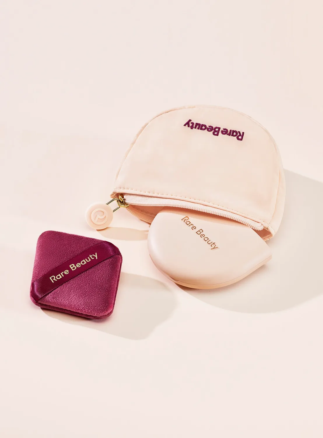 Rare Beauty Powder Pouch trousse poudre pressée pêche