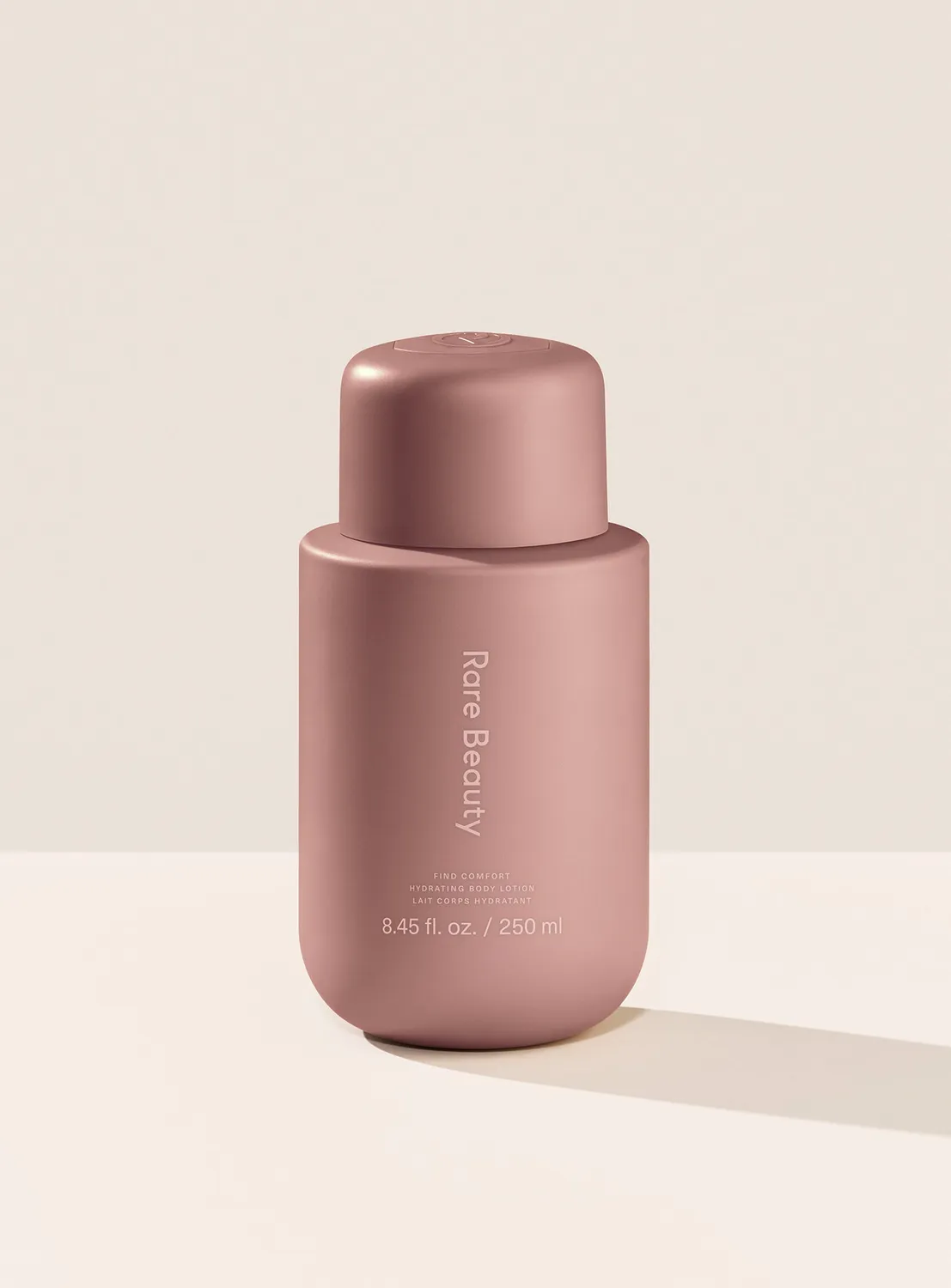 Rare Beauty Find Comfort lait corps hydratant 24h pompe