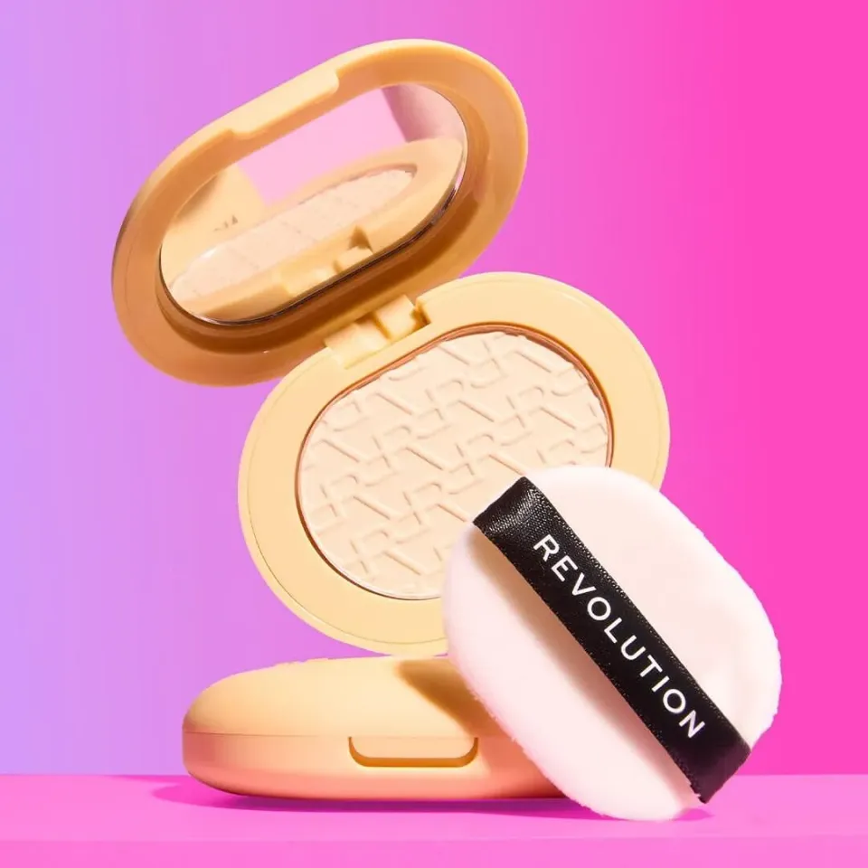 Revolution Powder Pops poudre matifiante Banana floutante