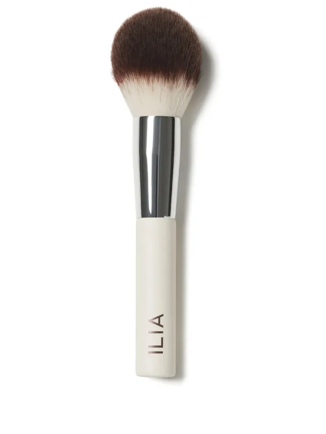 Ilia Finishing Powder Brush pinceau poudre poils vegan