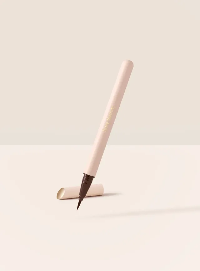 Rare Beauty Perfect Strokes Matte eyeliner marron waterproof