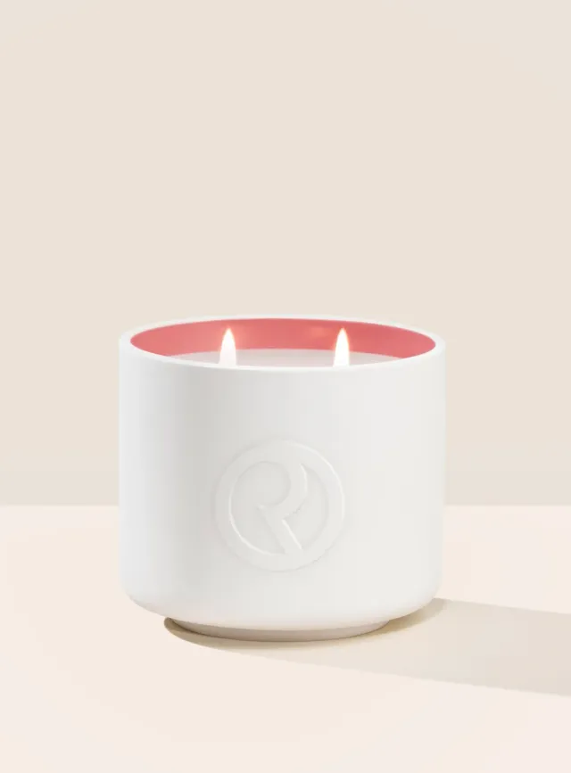 Rare Beauty Awaken Confidence bougie parfumée pêche soja