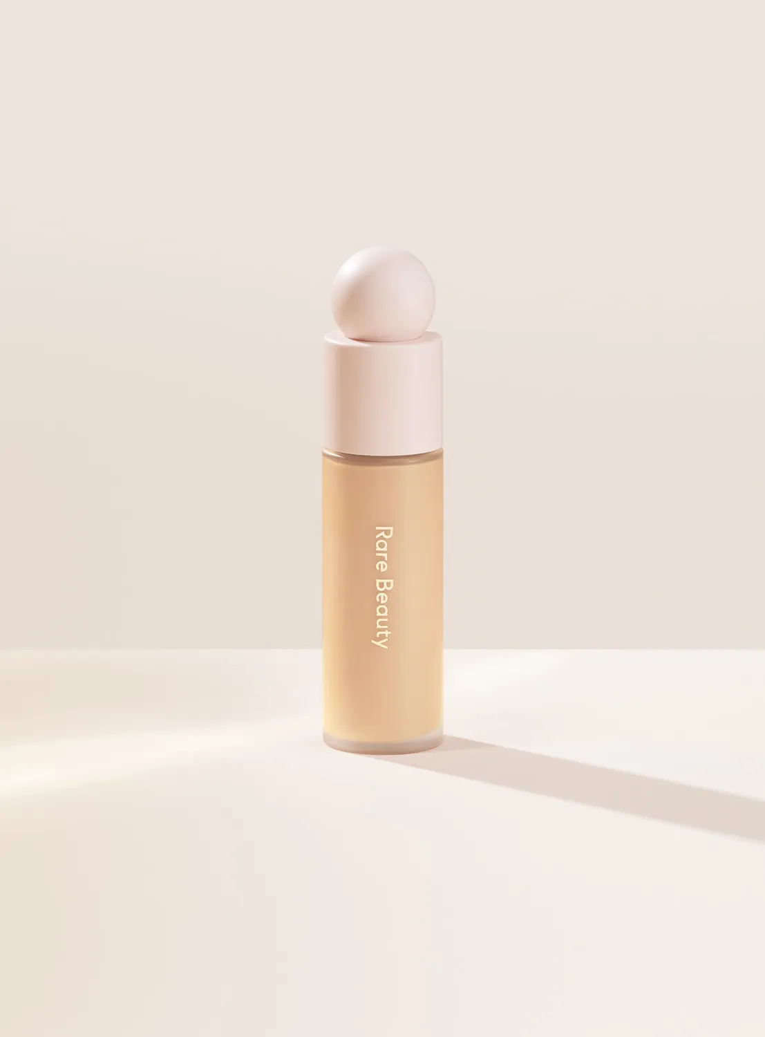 Rare Beauty Liquid Touch fond de teint fluide couvrance moyenne