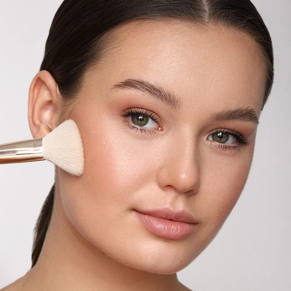 Eveline pinceau blush et highlighter F02 vegan