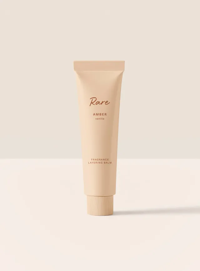 Rare Beauty baume parfum Amber Vanilla solide chaud