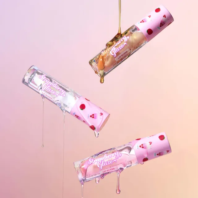 I Heart Revolution Strawberry Glaze gloss Clearly Cream
