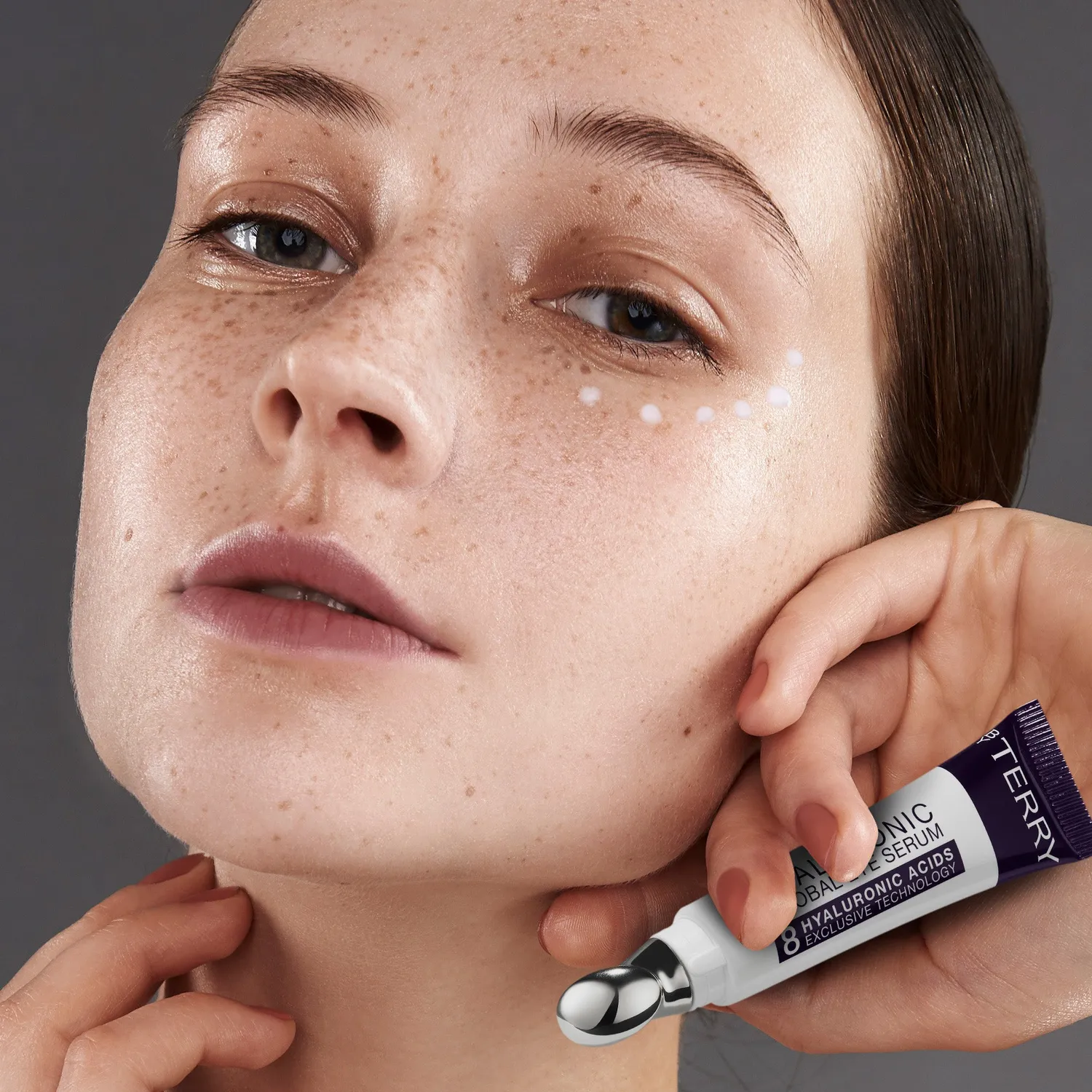 By Terry Hyaluronic Global sérum yeux anti-cernes