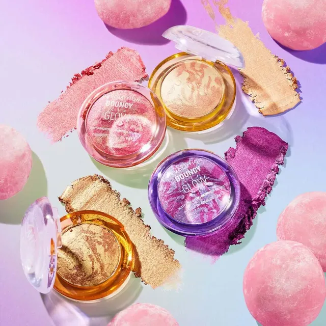 Revolution Bouncy Glow enlumineur Dawn fini flouté