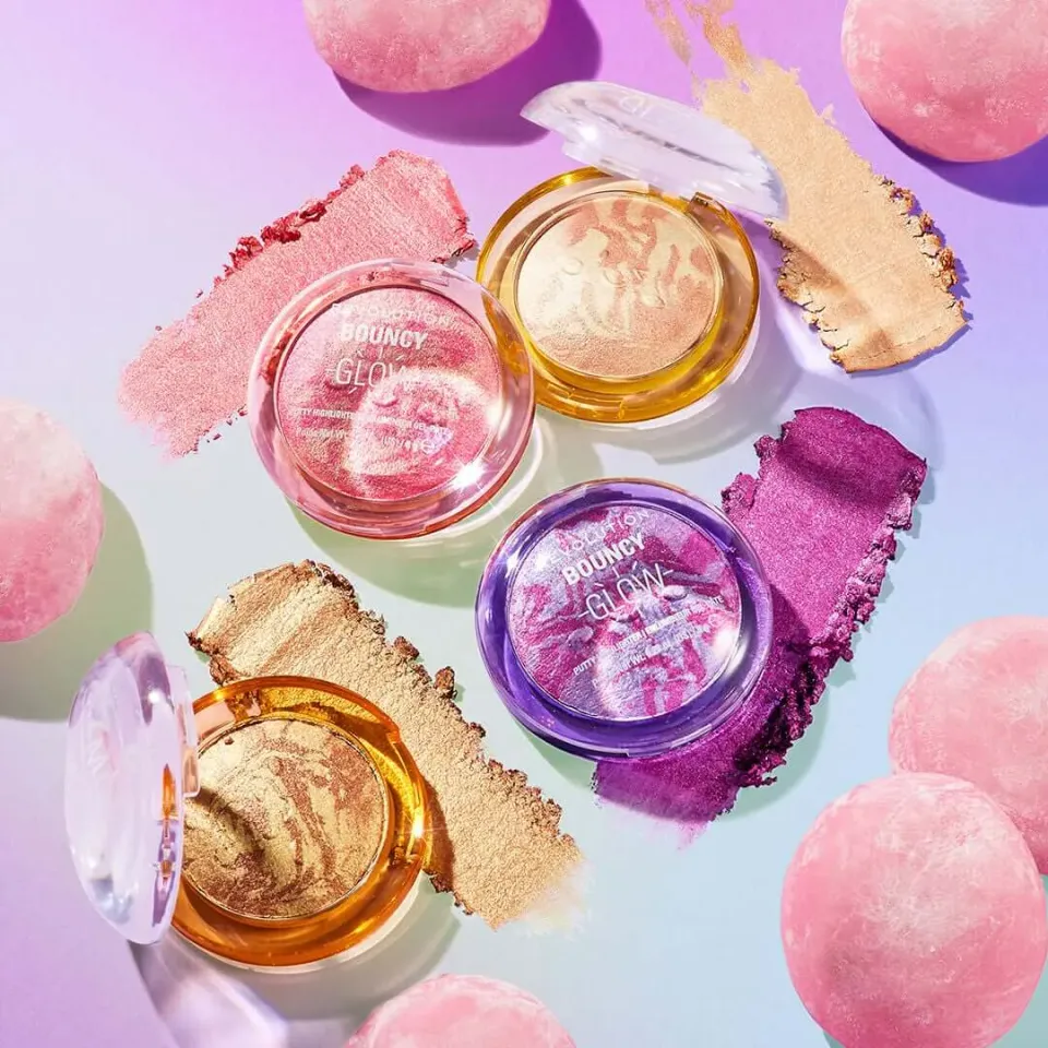 Revolution Bouncy Glow enlumineur Dawn fini flouté