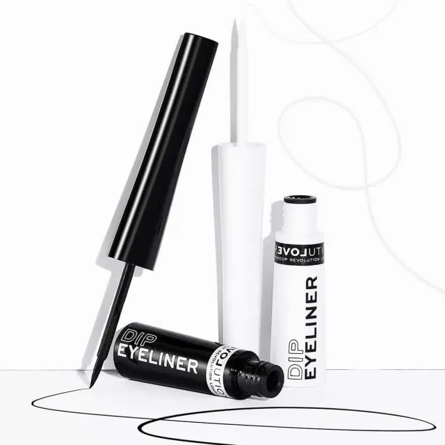 Revolution Relove Dip eyeliner noir tenue longue