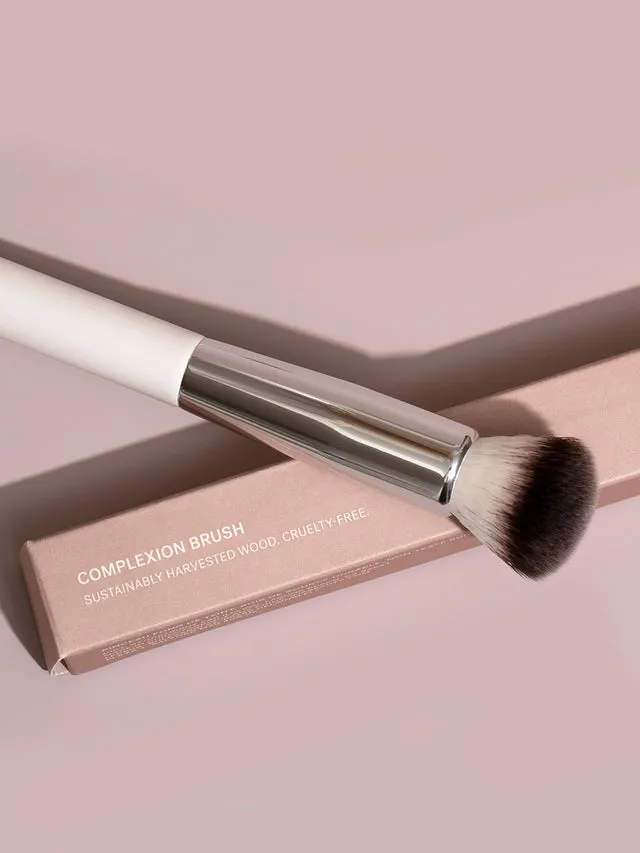 Ilia Complexion Brush pinceau teint fibres douces