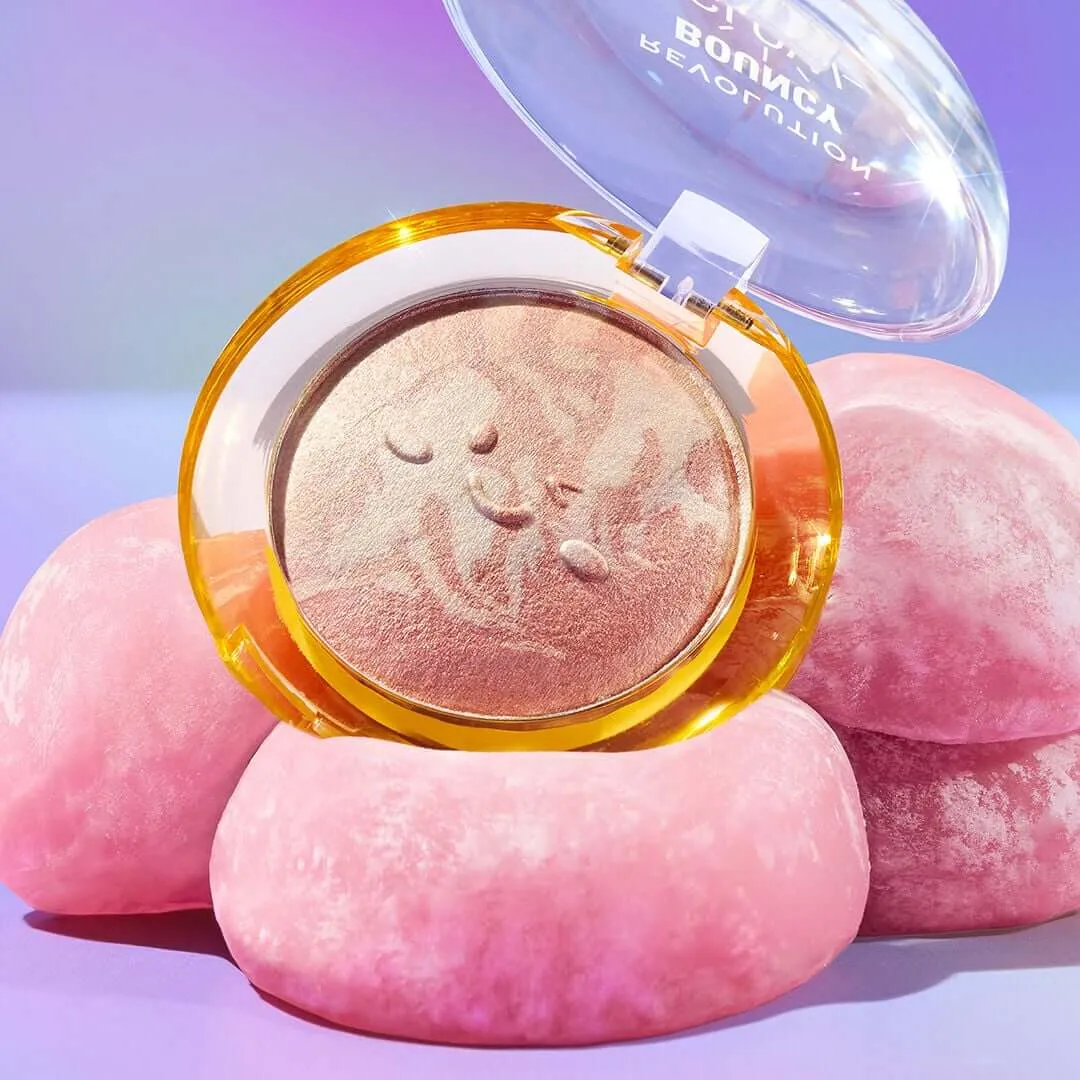 Revolution Bouncy Glow enlumineur Dawn fini flouté