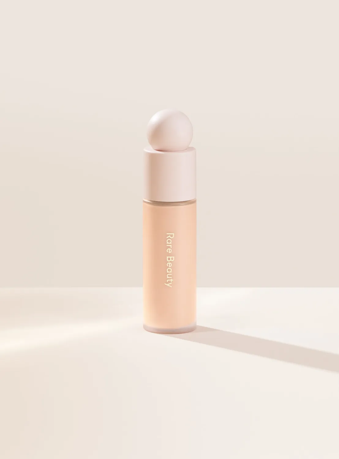 Rare Beauty Liquid Touch fond de teint fluide couvrance moyenne