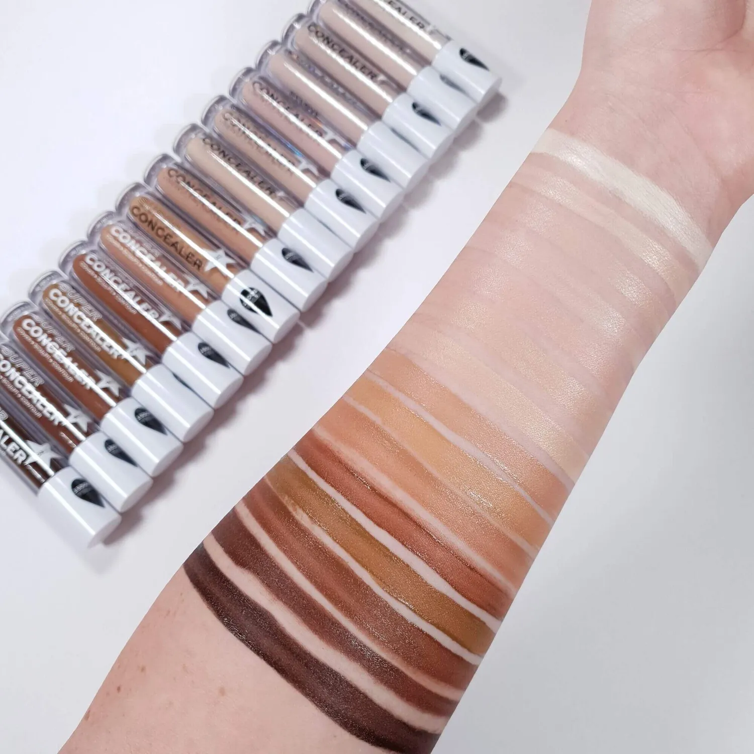 Relove Super Concealer anti-cernes C1 couvrance naturelle