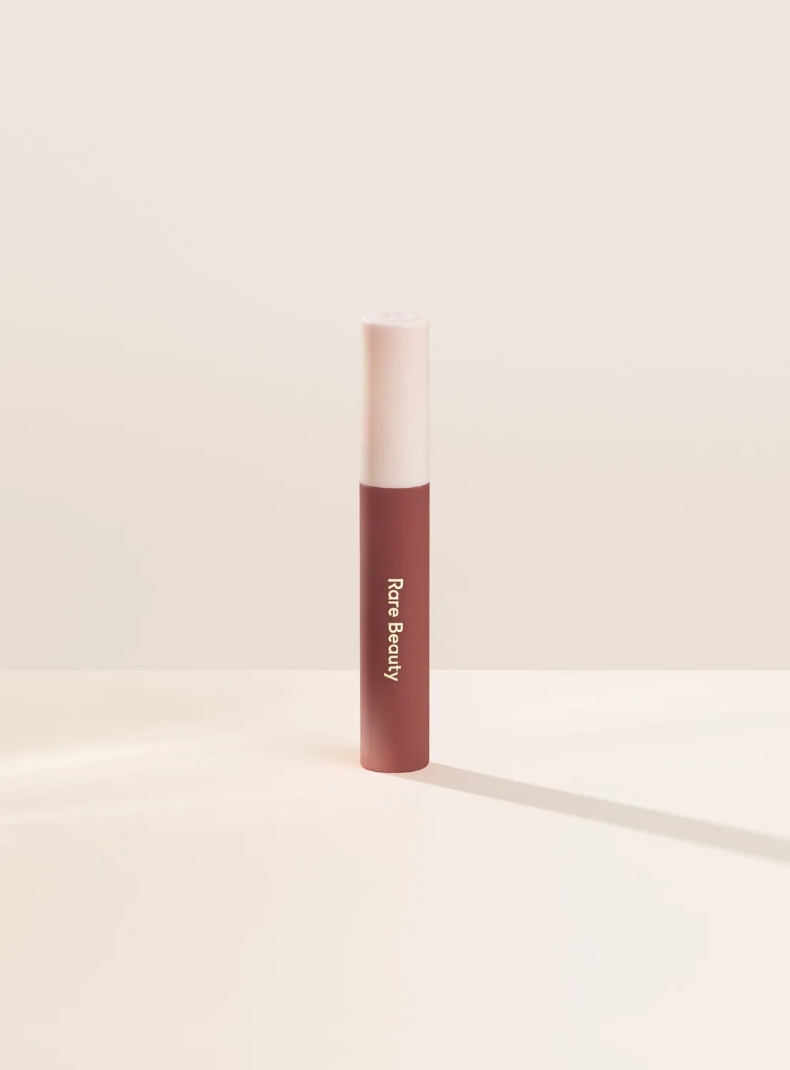 Rare Beauty Lip Soufflé crème à lèvres mate aérienne