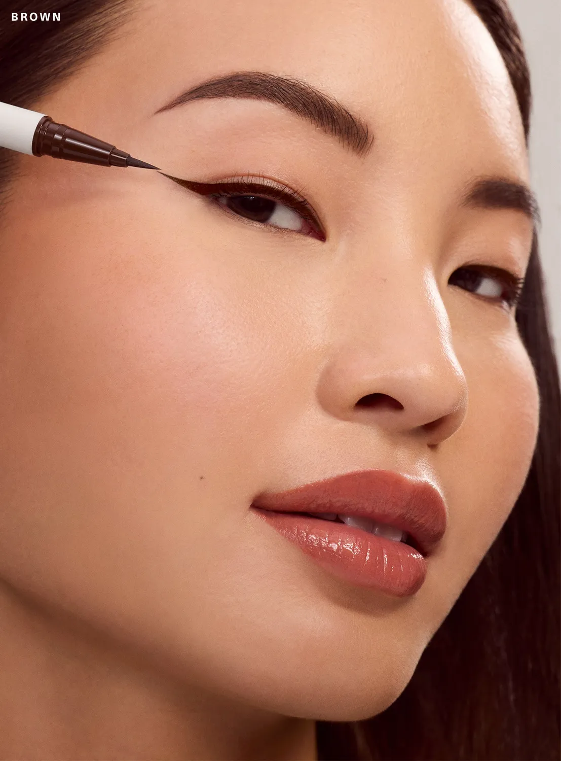 Rare Beauty Perfect Strokes Matte eyeliner marron waterproof