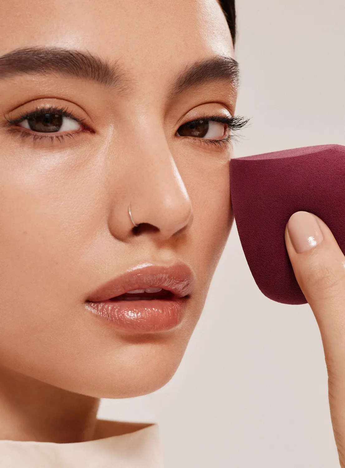 Rare Beauty Soft Touch Makeup Blending Sponge éponge teint