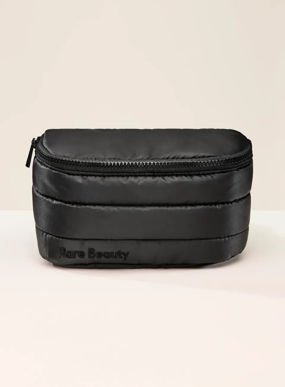 Rare Beauty Puffy Belt Bag banane matelassée noire spacieuse
