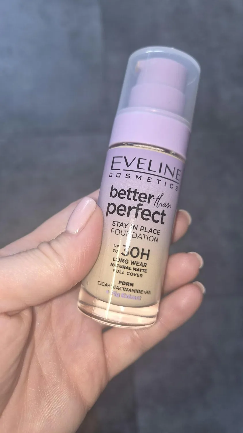 Eveline Cosmetics Better Than Perfect Stay In Place fond de teint mat
