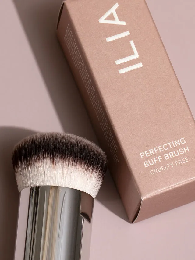 Ilia Perfecting Buff Brush pinceau teint dense