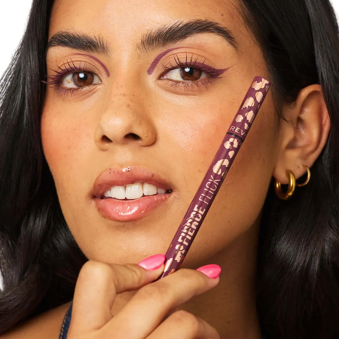 Revolution Fierce Flick Felt eyeliner feutre noir waterproof