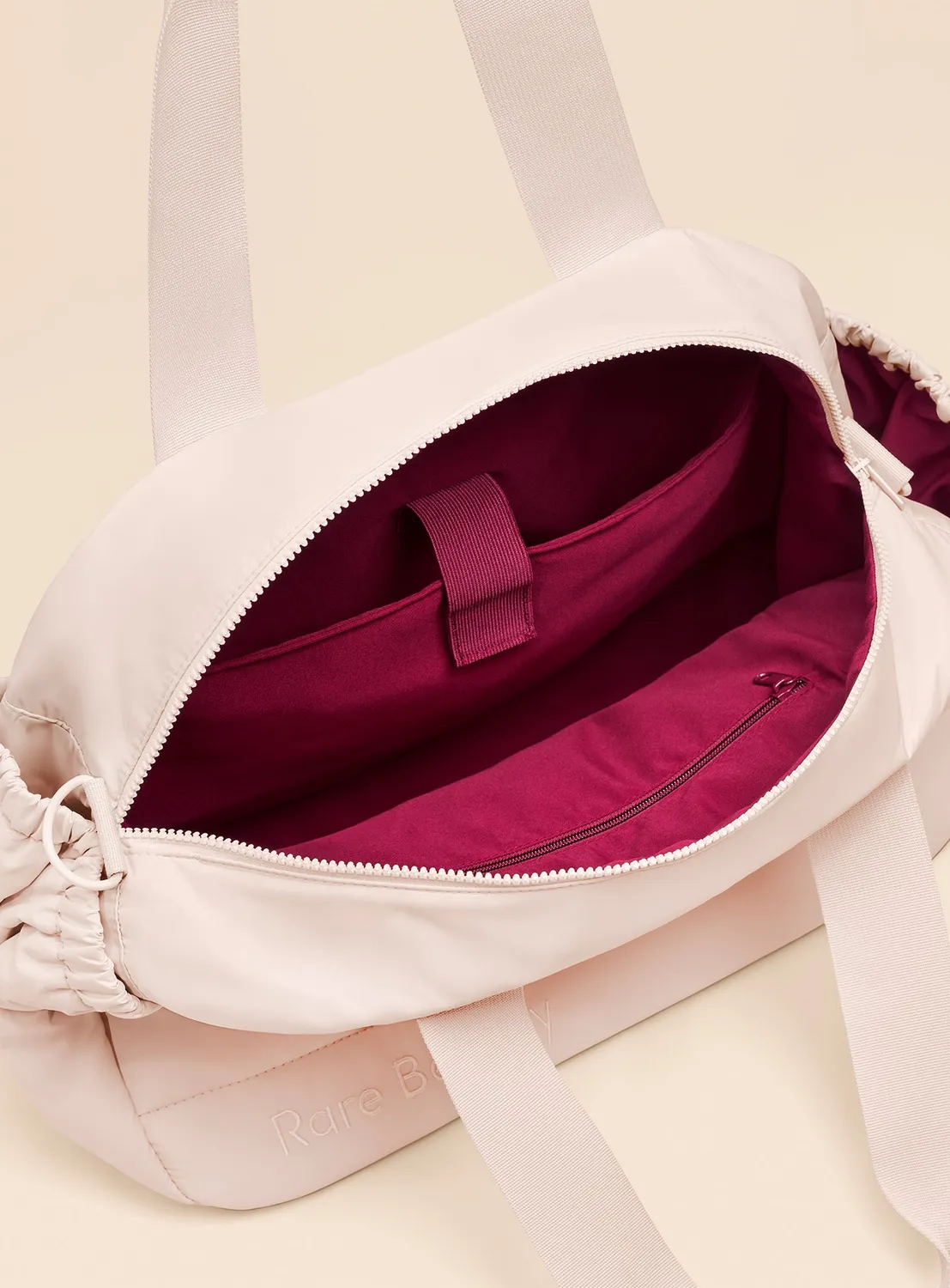 Rare Beauty Puffy Carryall Tote sac nylon rembourré