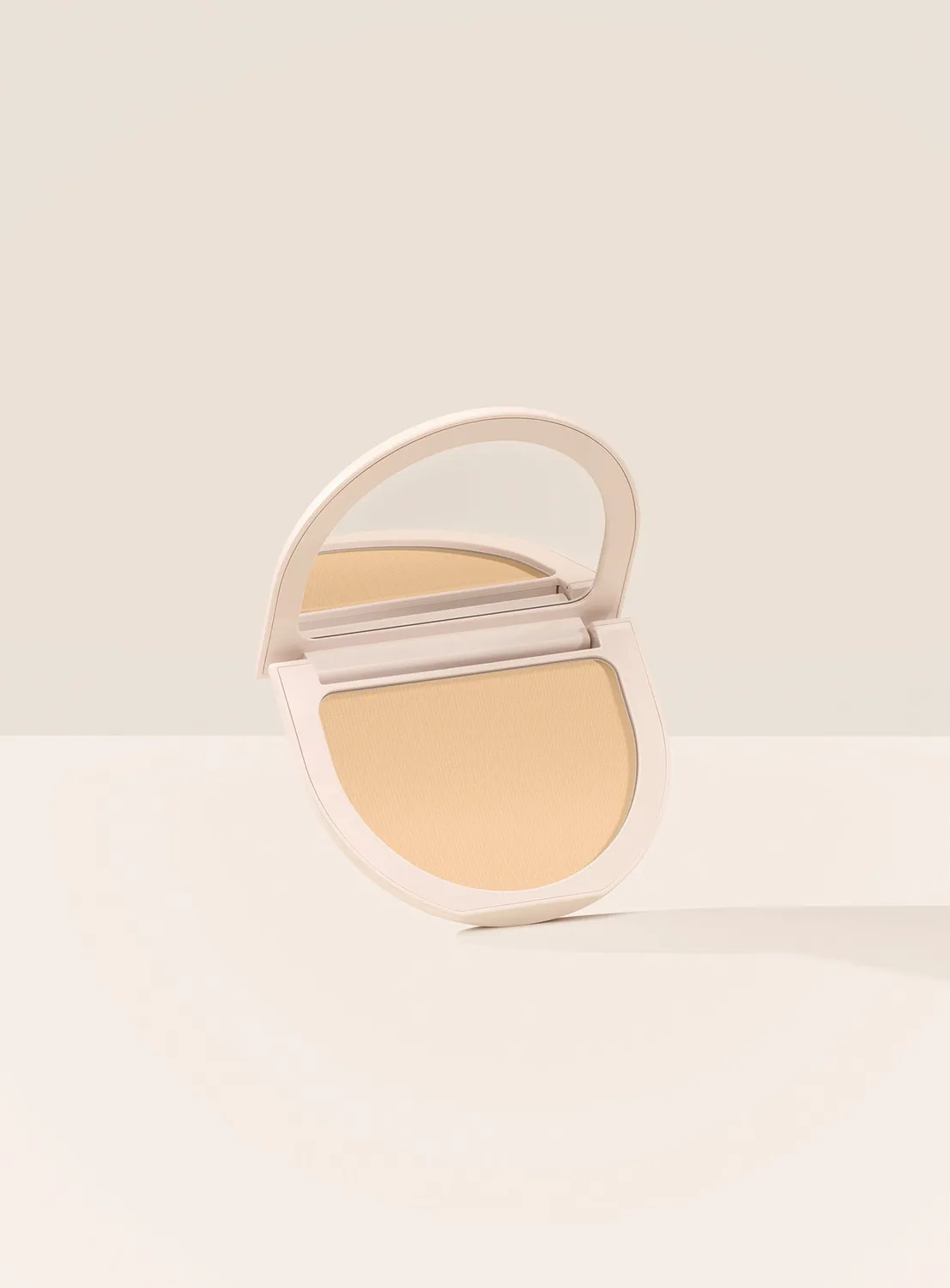 Rare Beauty True to Myself Tinted Pressed poudre matifiante naturelle
