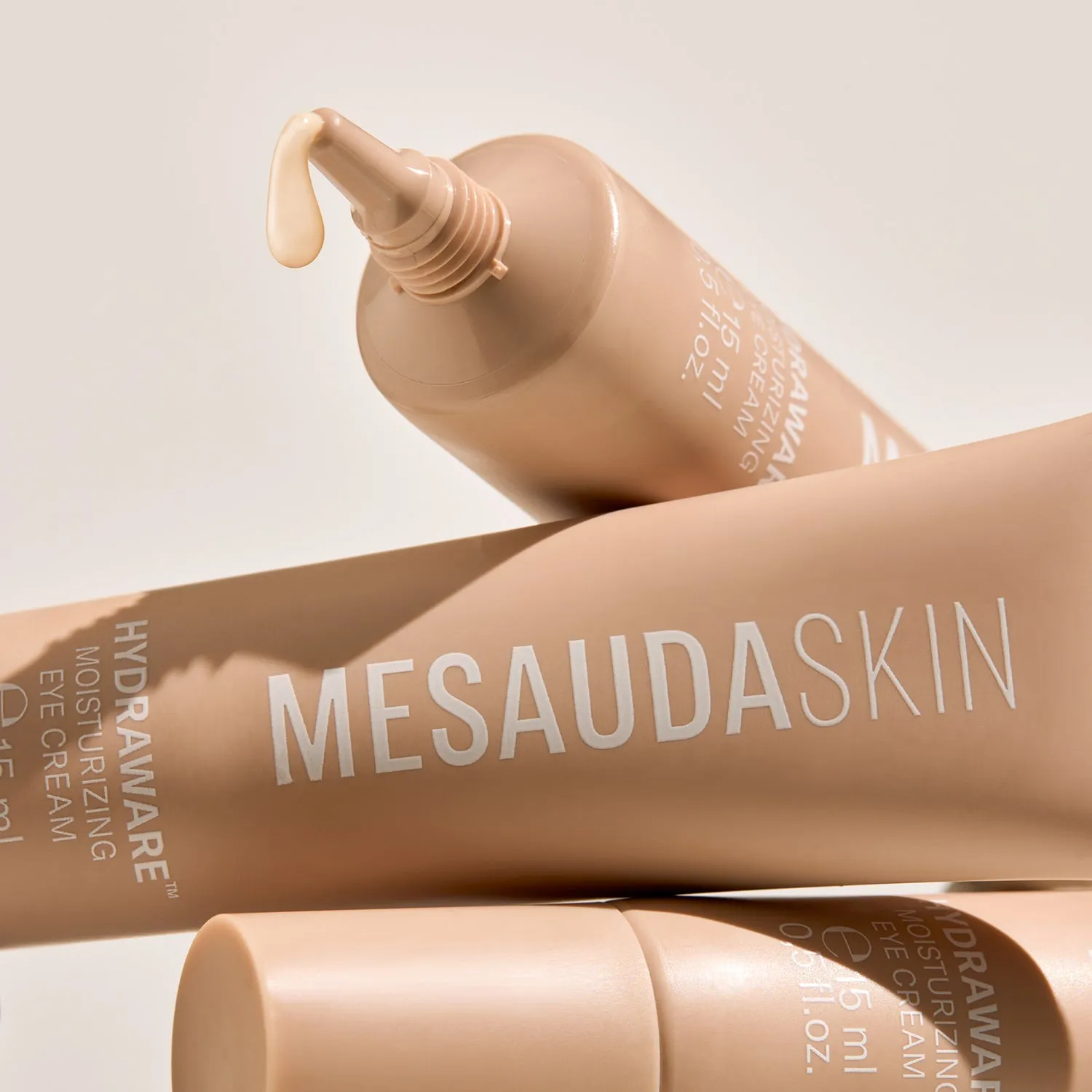 Mesauda Hydraware soin contour des yeux hydratant teinte pêche