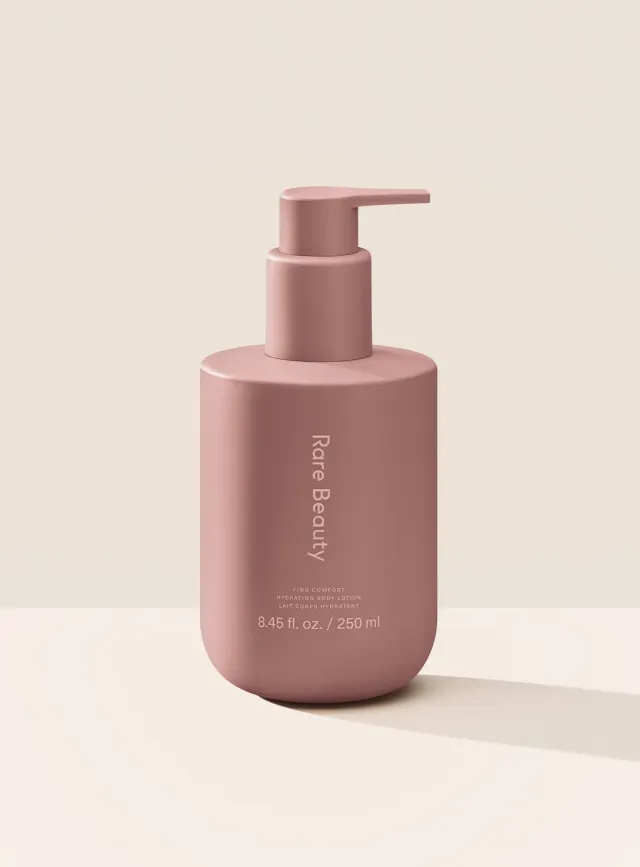 Rare Beauty Find Comfort lait corps hydratant 24h pompe