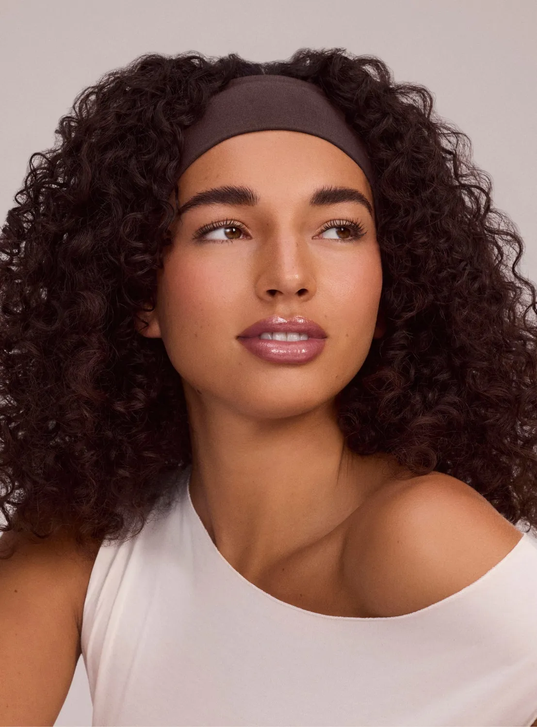 Rare Beauty bahay kubo headband bandeau maquillage exclusif