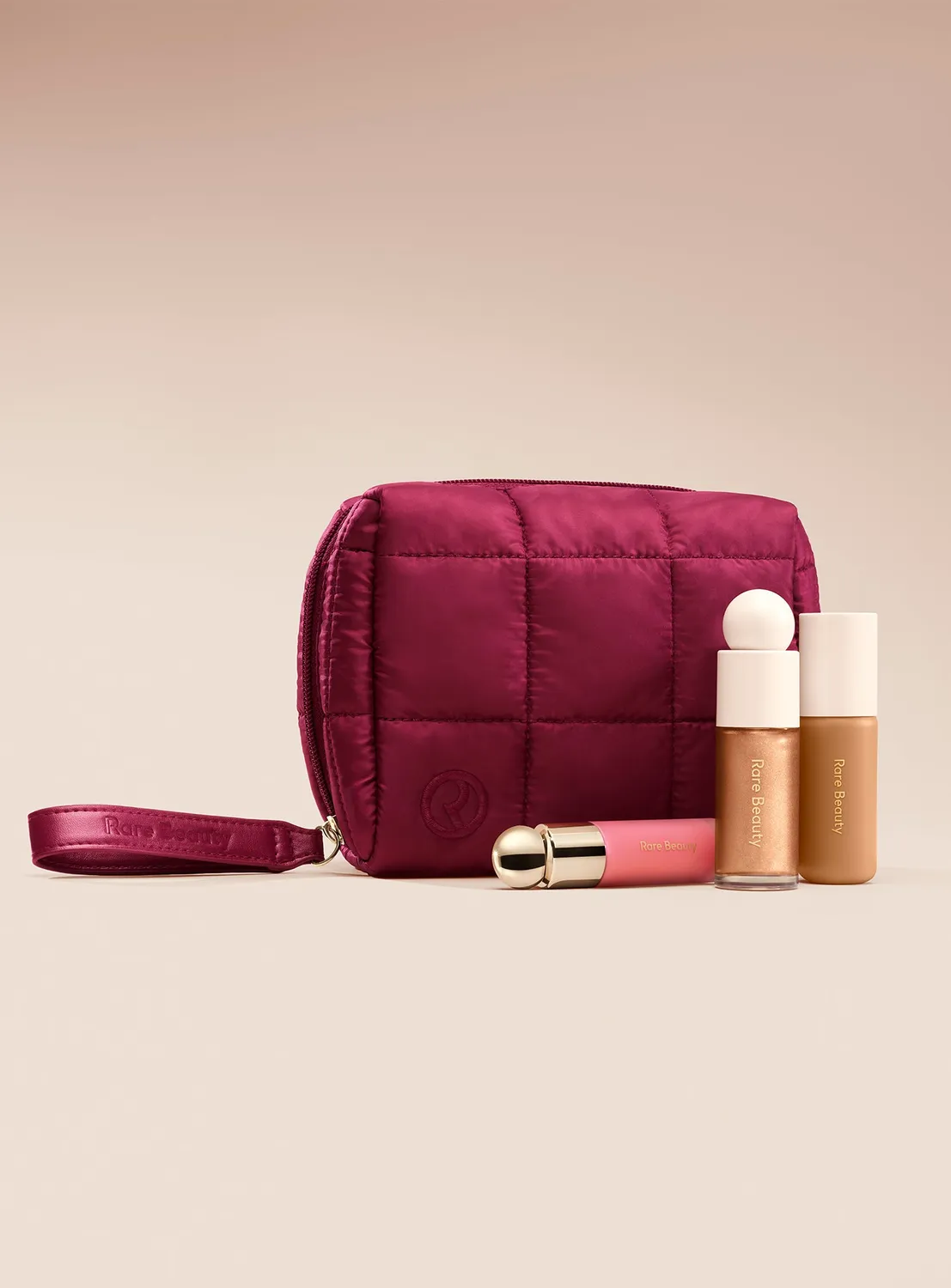 Rare Beauty Puffy Essentials Pouch trousse matelassée