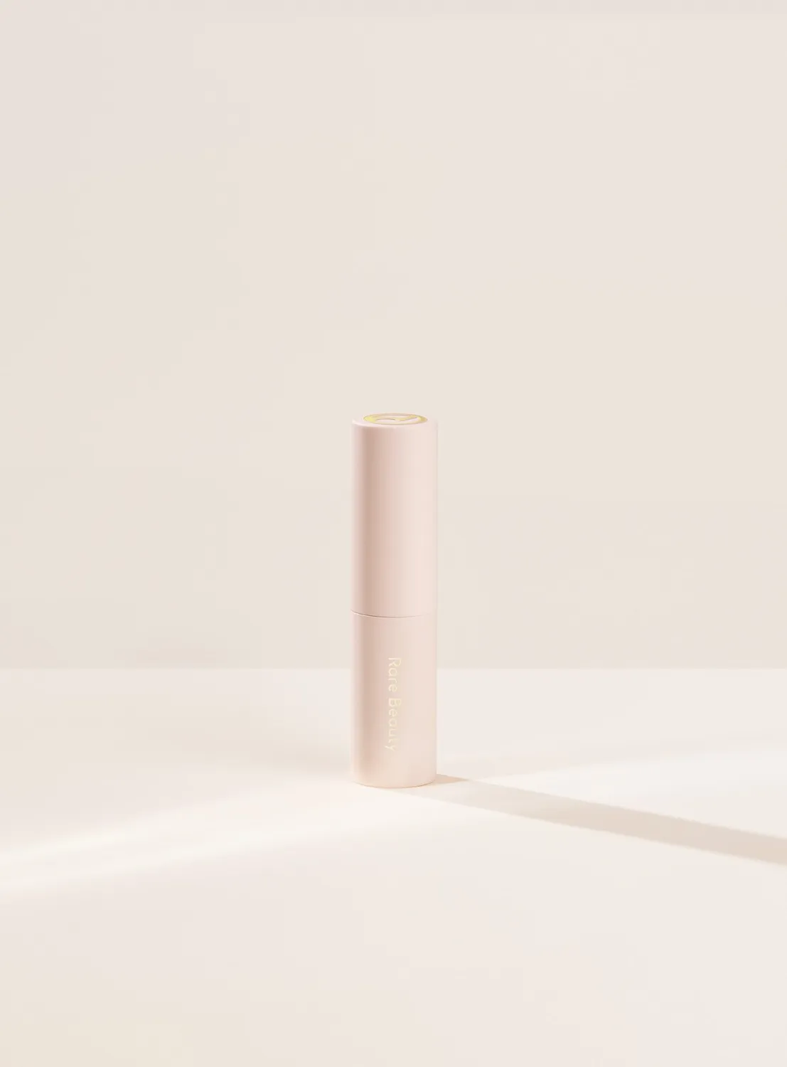 Rare Beauty Perfect Strokes Mini mascara volume noir recourbant
