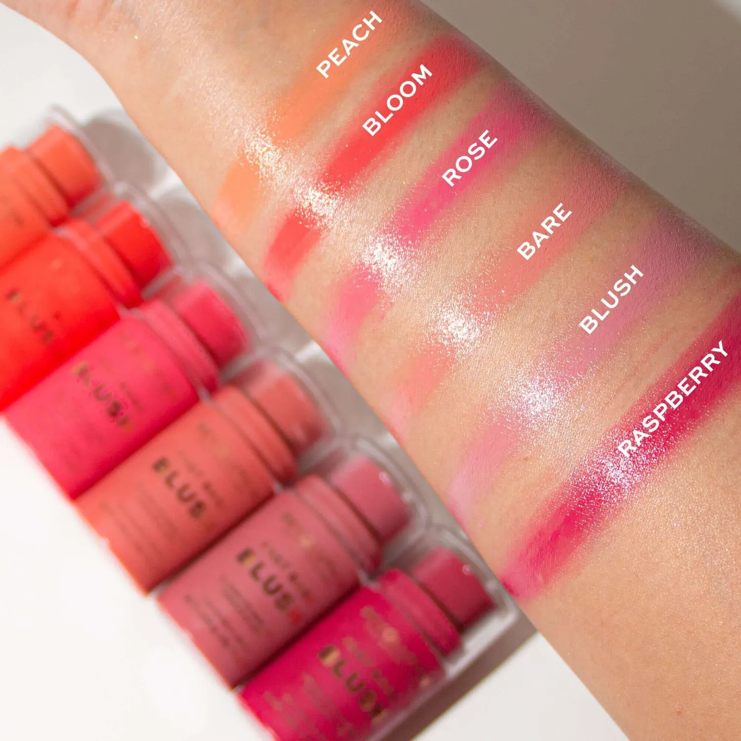Revolution Fast Base blush stick crémeux fini glowy