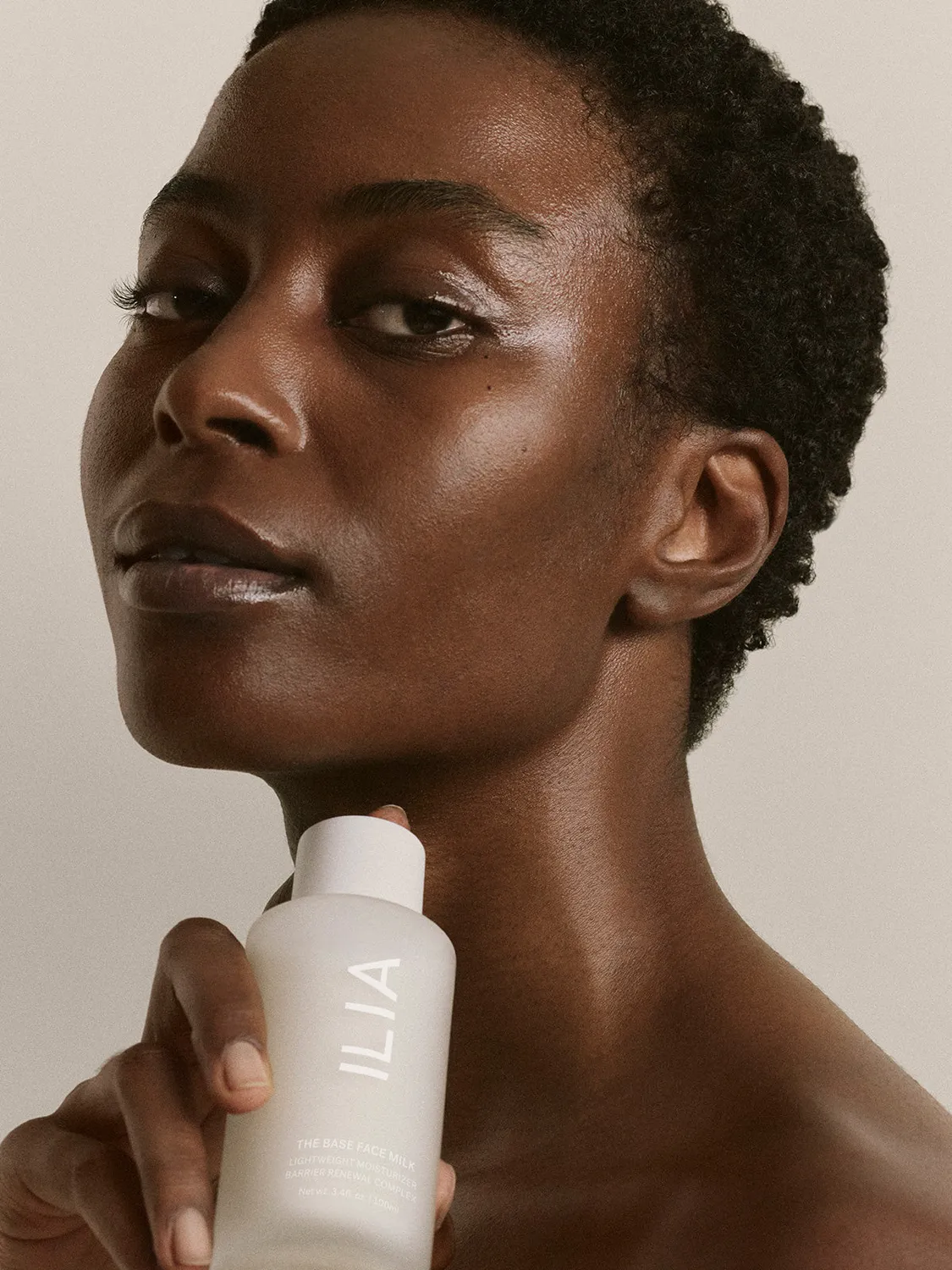 Ilia The Base Face Milk lait visage hydratant format classique