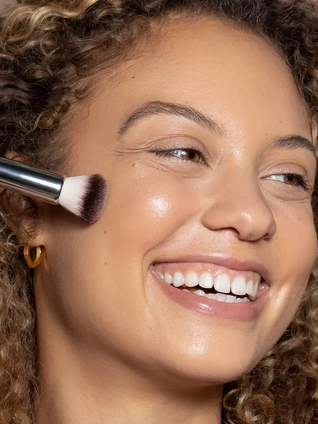 Ilia Complexion Brush pinceau teint fibres douces
