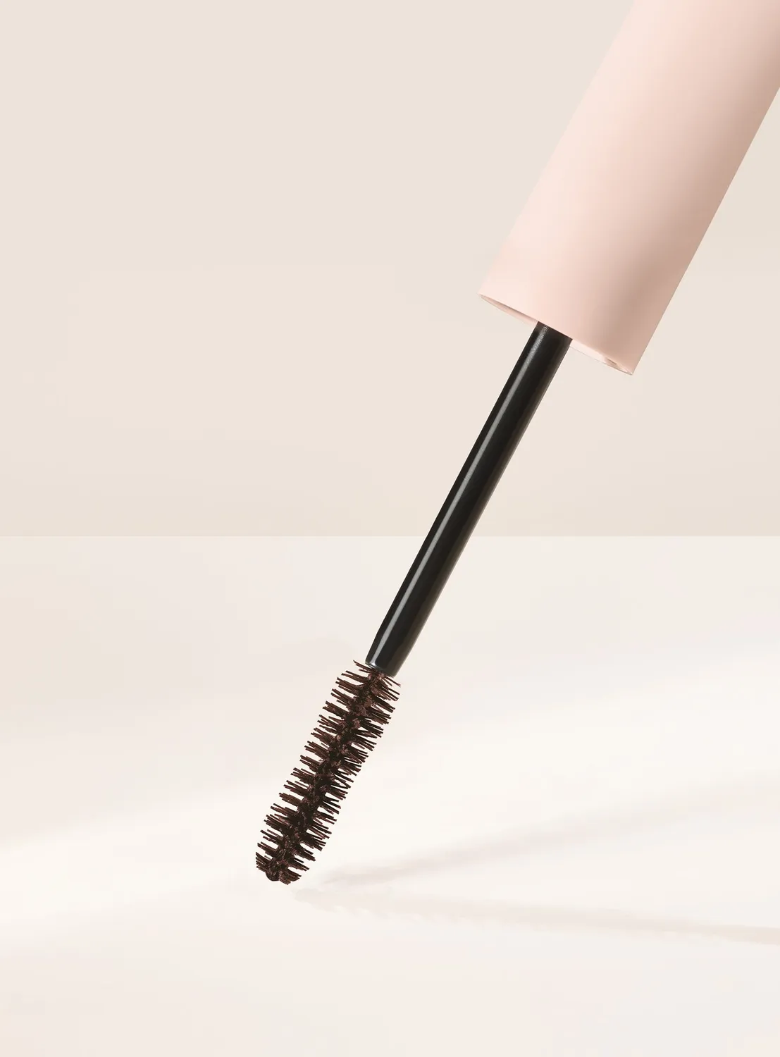 Rare Beauty Perfect Strokes Universal mascara marron volume