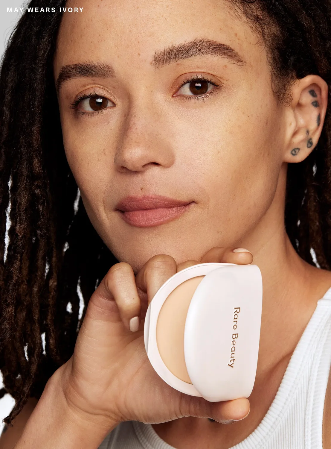 Rare Beauty True to Myself Tinted Pressed poudre matifiante naturelle