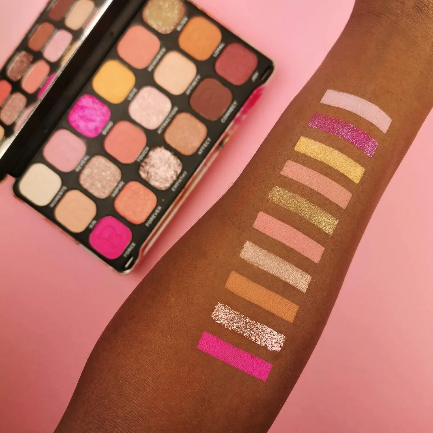 Revolution Forever Flawless Affinity palette fards paupières smoky