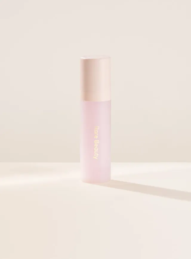 Rare Beauty Always an Optimist base teint gel mat pores