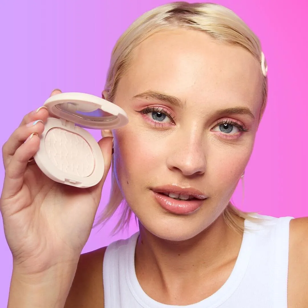 Revolution Powder Pops poudre matifiante Banana floutante