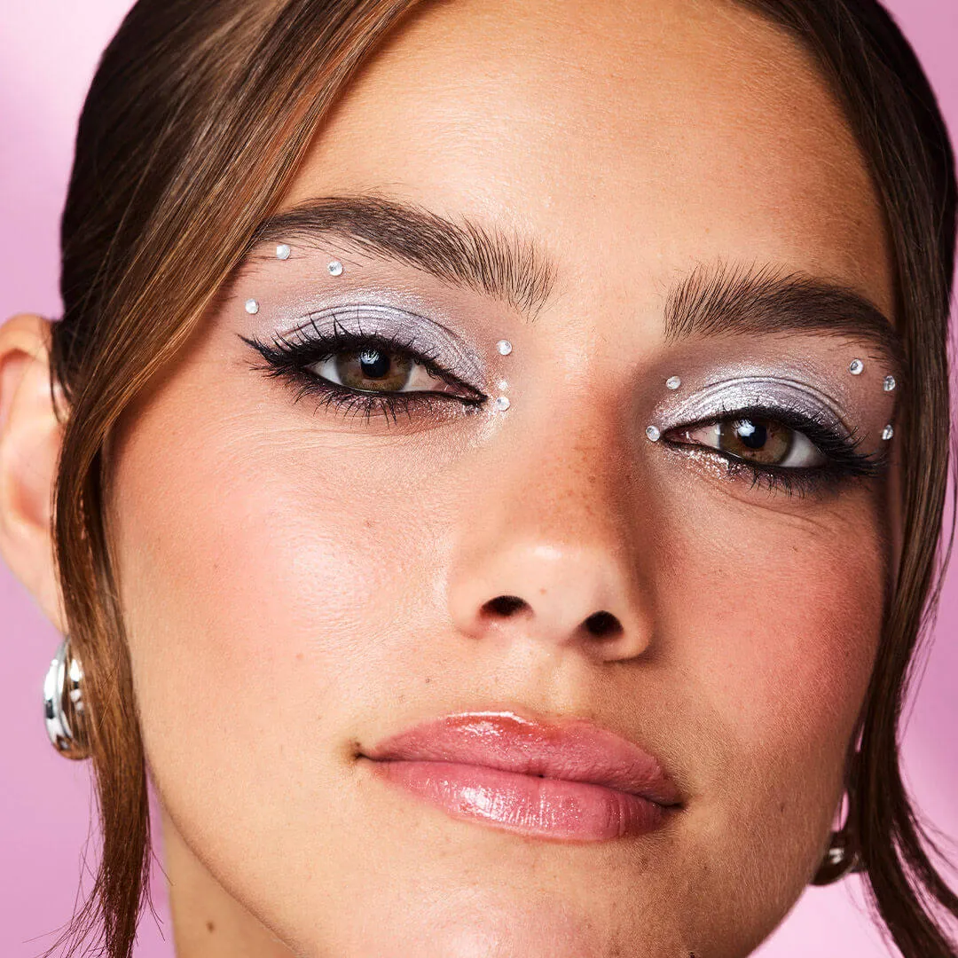 Revolution Metallic Muse Silver Flick strass visage argent